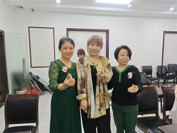 多元课程点亮生活 玉沙社区教育绘就幸福新图景