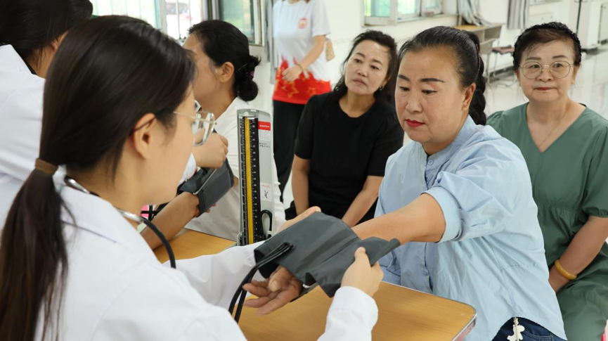 疆途薪火踏北疆同心筑梦向边疆(图2)