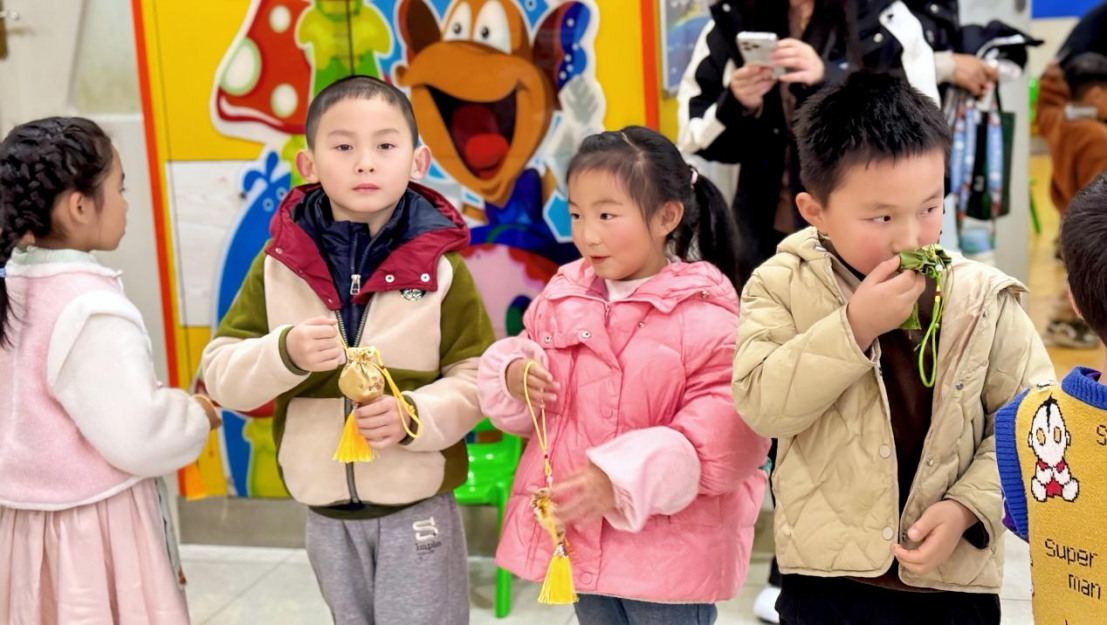 天童美语：这几条家规影响孩子一生(图1)